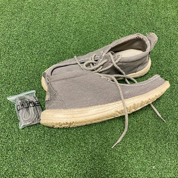 Size 9 US Hey Dude’s - Picture 3 of 6